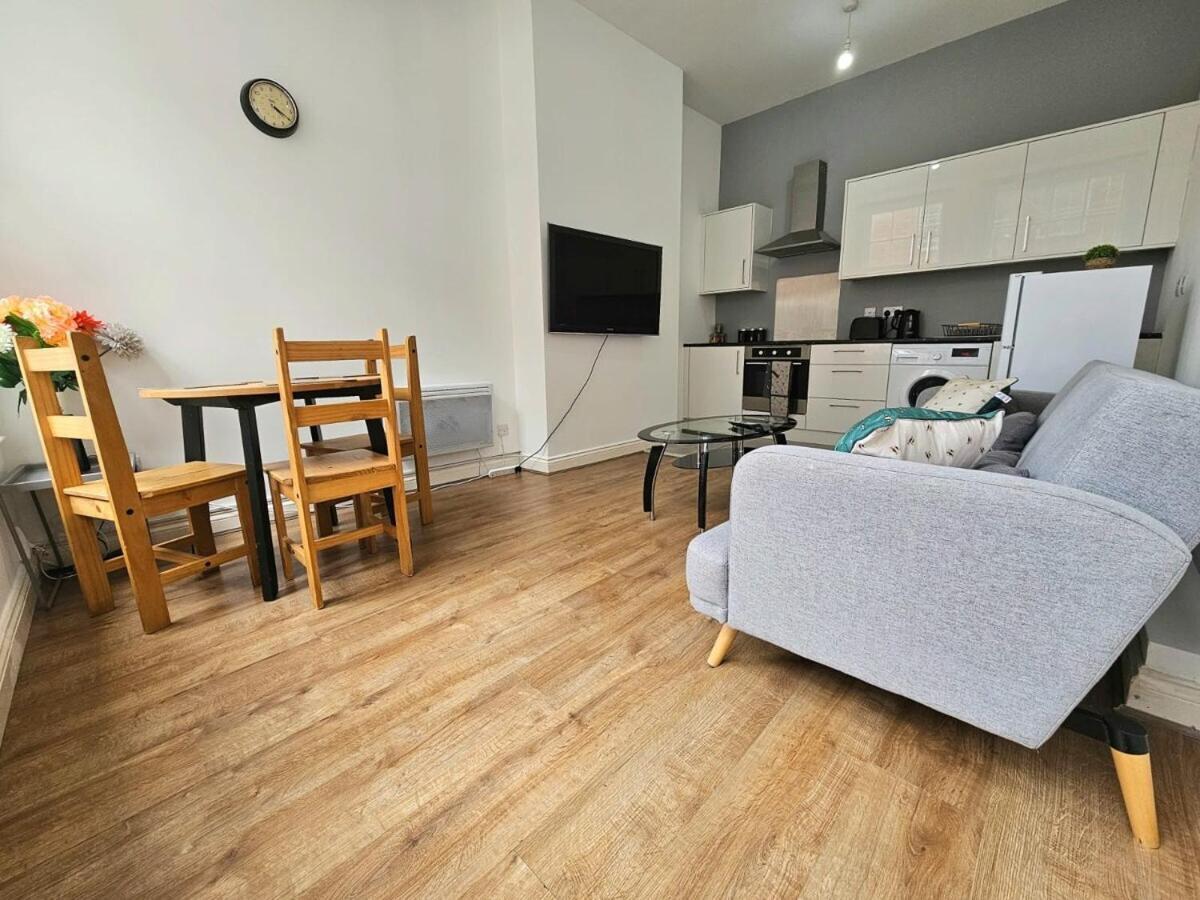 Bee Backways Apartment *